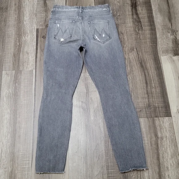 Mother High Waisted Looker Ankle Nick Fray Jeans - Picture 3 of 16